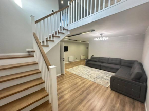 Spacious apartment with two bathrooms on Koenkozova 64